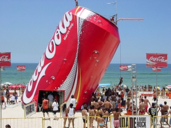 coca cola игра с выводом денег