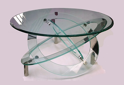 Дизайнерский стеклянный стол.
